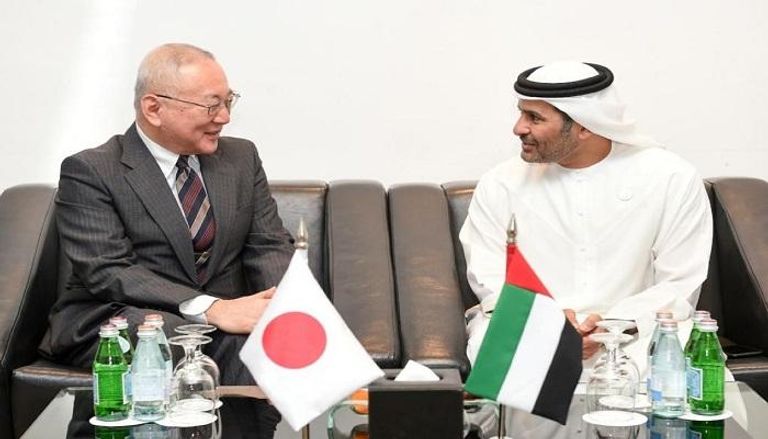 أبوظبي واليابان تبحثان العلاقات الاقتصادية