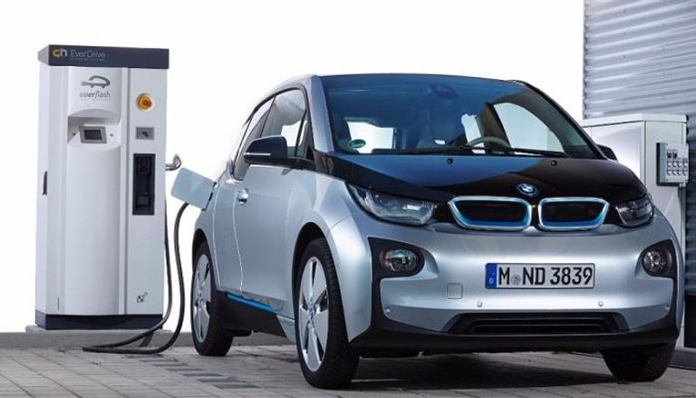ألمانيا تسعى لزيادة اعتماد المستهلكين على السيارات الكهربائية