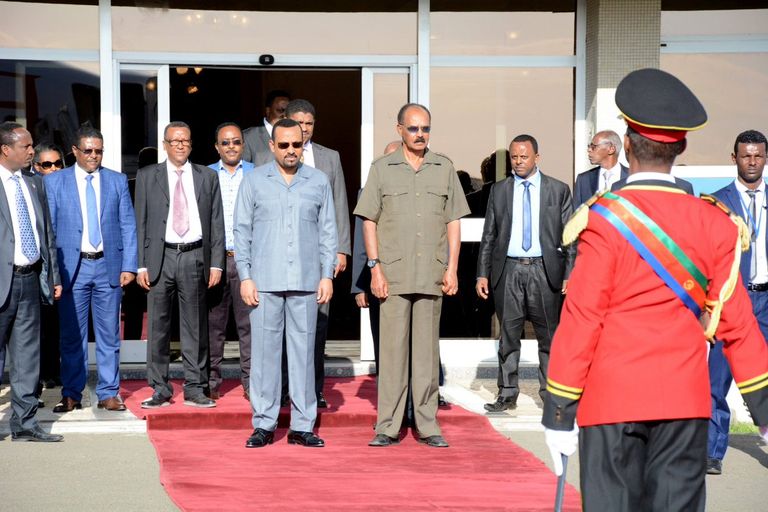 الرئيس الإريتي أسياس أفورقي ورئيس الوزراء الإثيوبي آبي أحمد