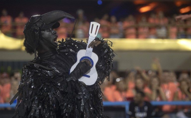 مدارس السامبا تبدأ عروضها الساحرة في كرنفال ريو