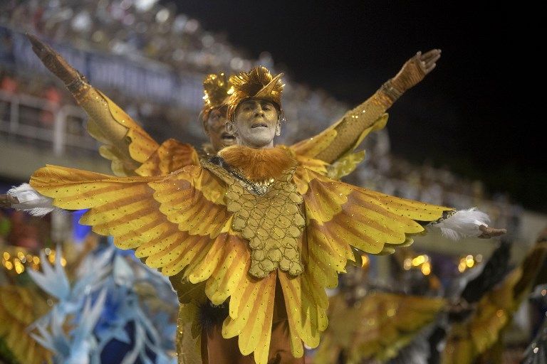 مدارس السامبا تبدأ عروضها الساحرة في كرنفال ريو