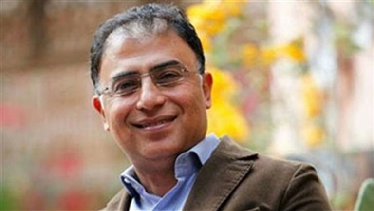 صورة للكاتب هشام الخشن في نادي القراءة