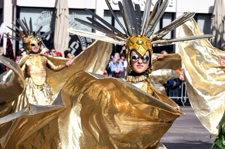 كرنفال "حرب البرتقال" في إيطاليا