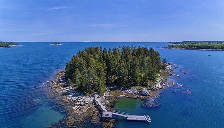 شراء الجزر الخاصة يحتاج إلى خبرات كبيرة