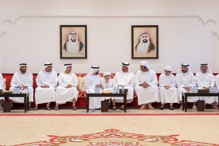 محمد بن زايد يعزي في وفاة سالم حميد بن دلموج الظاهري