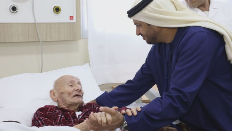 جانب من افتتاح "جناح عام زايد" بدار العجزة الإسلامية في بيروت