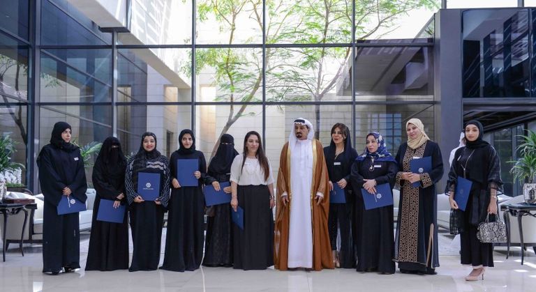 حاكم عجمان يكرم الفائزين بجائزة راشد بن حميد