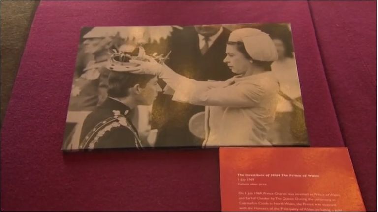 الملكة إليزابيث تحتفل بالذكرى الـ50 لتنصيب تشارلز أميرا لويلز