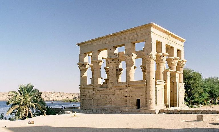 معبد "فيلة" في منطقة أسوان المصرية