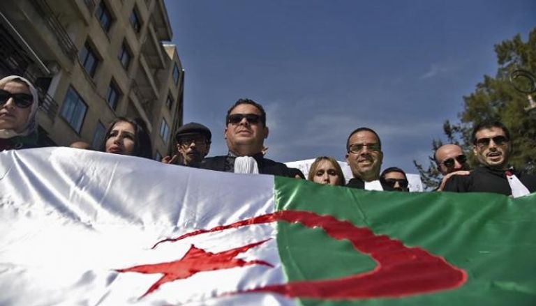 محامون يتظاهرون في الجزائر ضد ترشح بوتفليقة لولاية خامسة