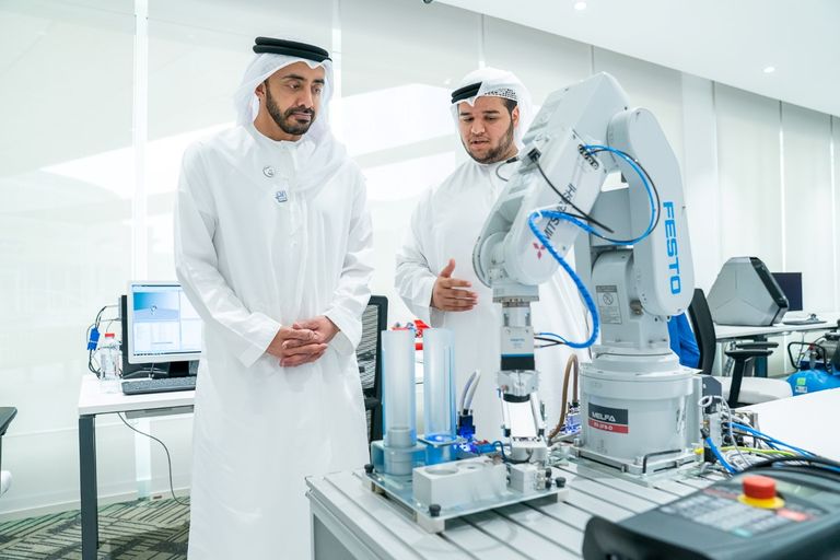 عبدالله بن زايد يدشن أول منطقة حرة إبداعية في كليات التقنية بدبي