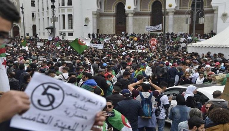 المظاهرات تتواصل في الجزائر 