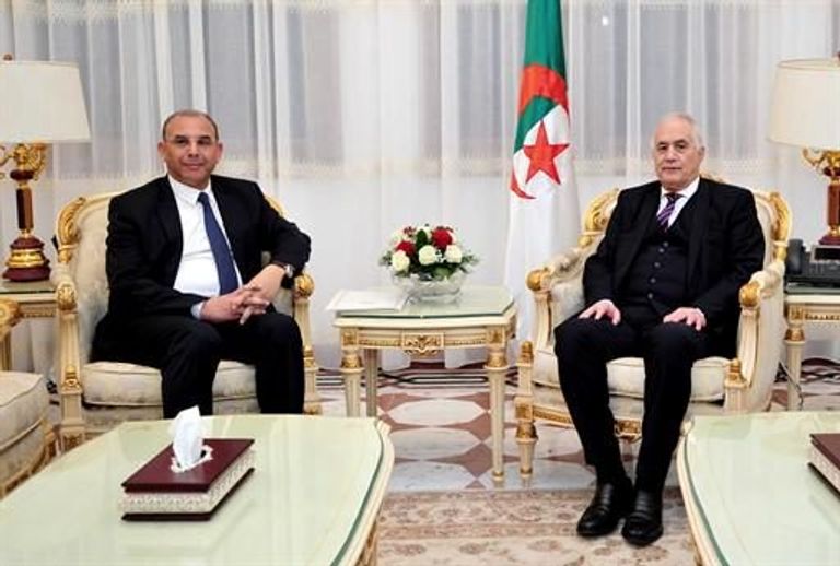 مدير حملة بوتفليقة خلال تقديمه ملف ترشحه لرئيس المجلس الدستوري مظاهرات الجزائريين ضد الولاية الخامسة لبوتفليقة لم تتوقف