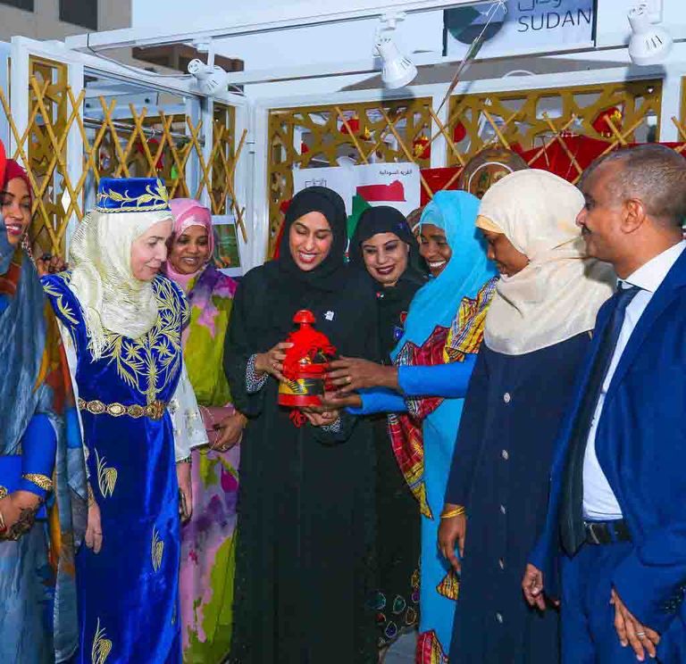 جانب من معرض التسامح العالمي للأسر المنتجة 