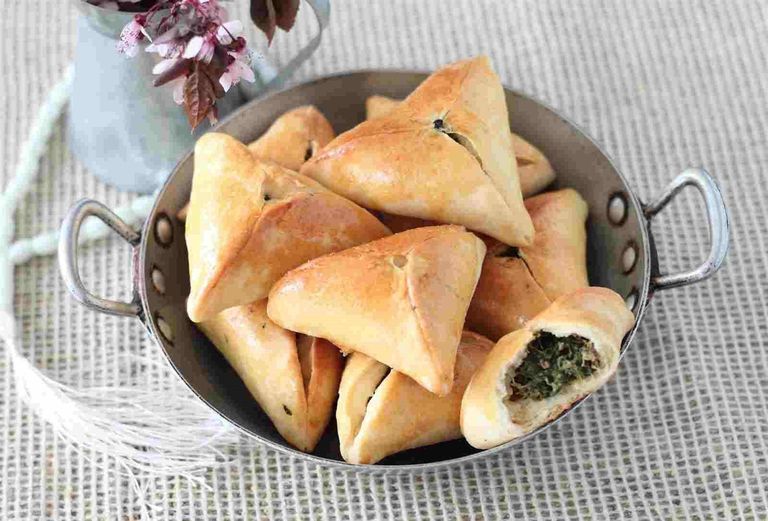 طريقة عمل فطائر السبانخ