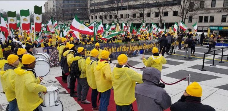 السفير الأمريكي السابق آدم إيرلي