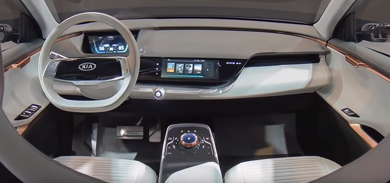 كيا تكشف مزايا سيارة Niro الجديدة
