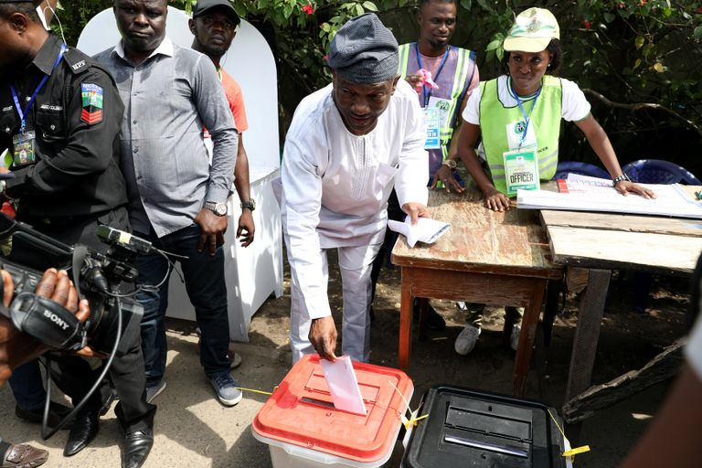 إقبال كثيف على انتخابات بعض حكام الولايات في نيجيريا- الفرنسية 