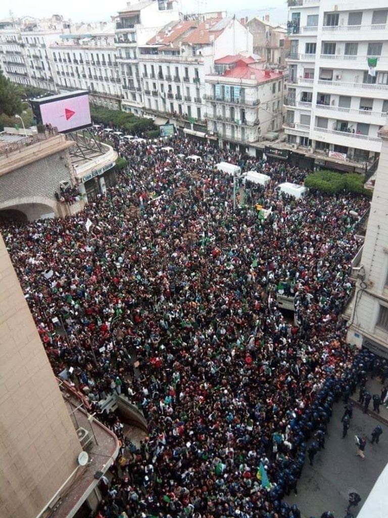 مظاهرات في الجزائر ضد ترشح بوتفليقة لولاية خامسة الحراك الشعبي في الجزائر خلال 57 عاما