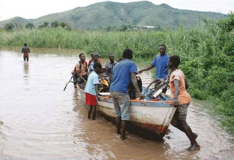 عاصفة تتسبب في فيضان الأنهار وتغرق قرى مالاوي