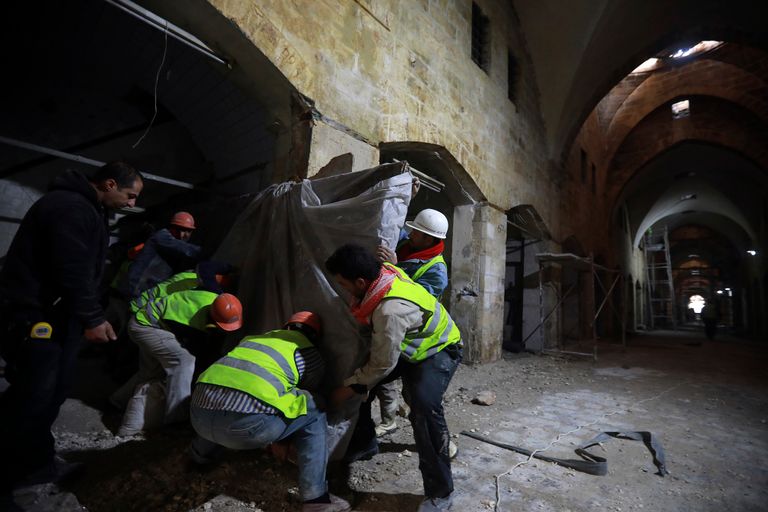  أسواق حلب القديمة تحاول النهوض من بين الأنقاض