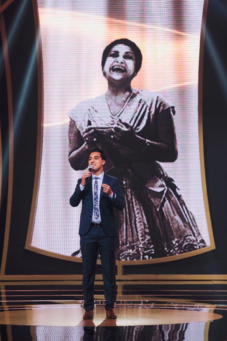 جانب من برنامج "الزمن الجميل" على تلفزيون أبوظبي