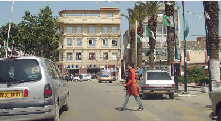 بلدية بوفاريك الجزائرية طائرة جزائرية بمطار بوفاريك العسكري