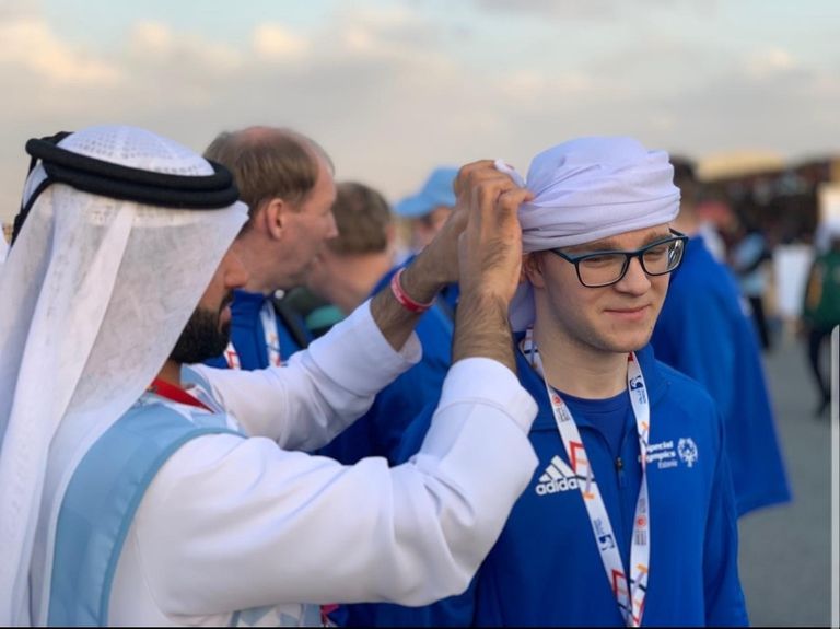 العروض التراثية برأس الخيمة تجذب الوفود المشاركة في الأولمبياد الخاص