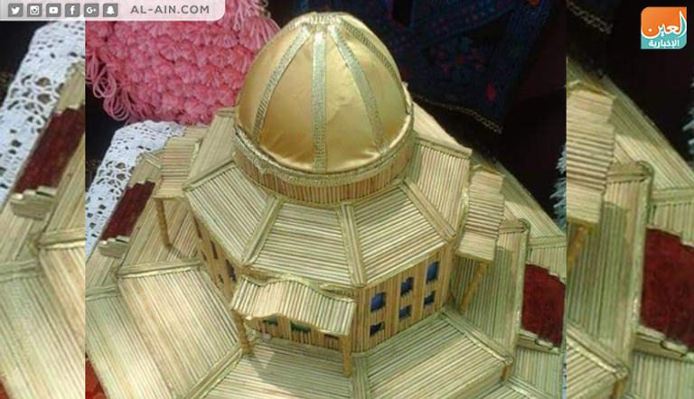 شابة فلسطينية تحول مخلفات البيئة إلى دمى أطفال وتحف فنية