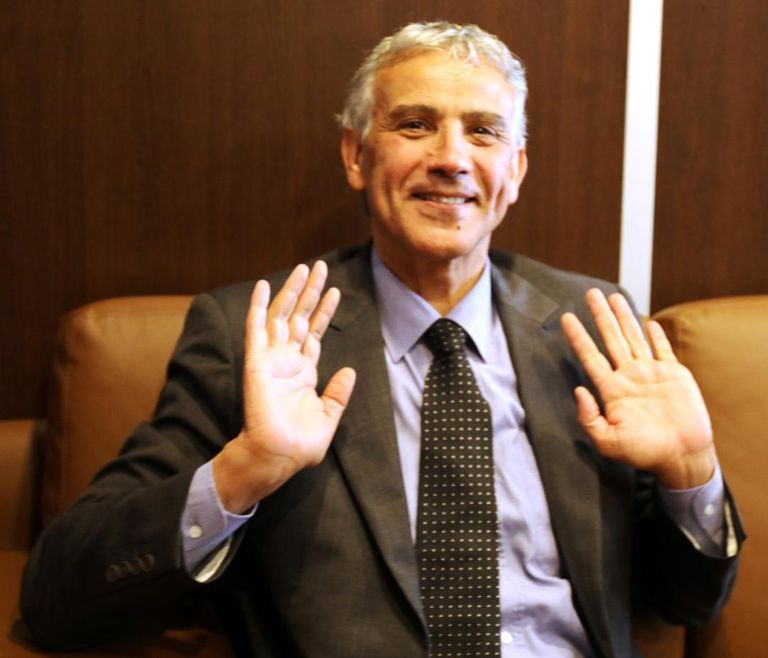 الكاتب المغربي محمد المعزوز