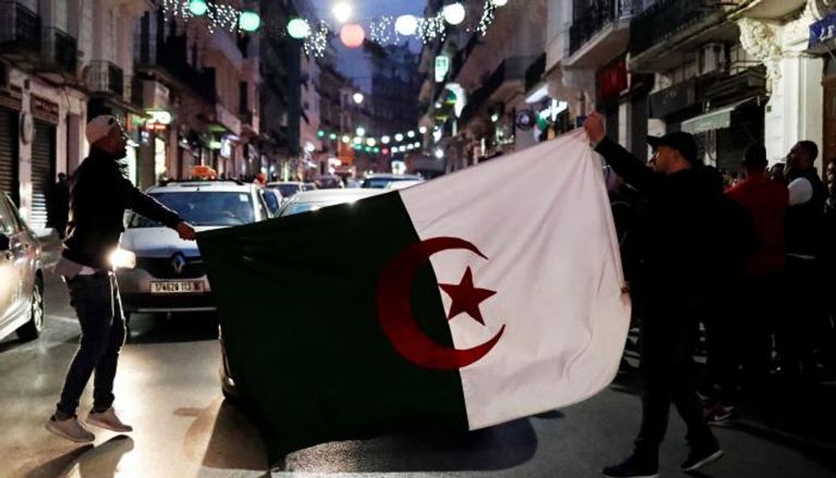 جانب من احتفالات الجزائر بقرارات بوتفليقة