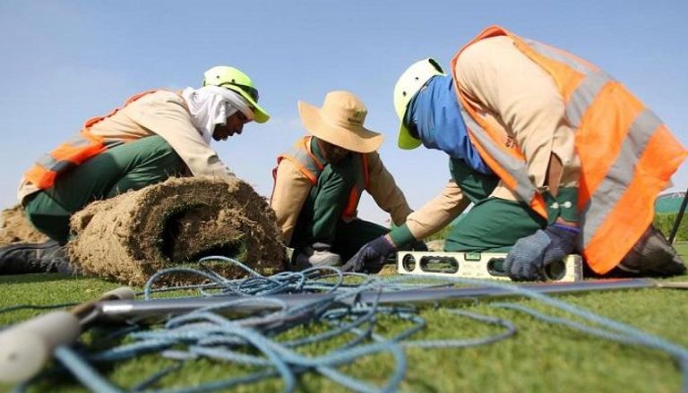 قطر انتهكت حقوق العمال في تجهيز منشآت مونديال 2022
