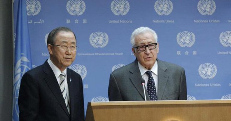 الأخضر الإبراهيمي مع الأمين العام السابق للأمم المتحدة بان كي مون