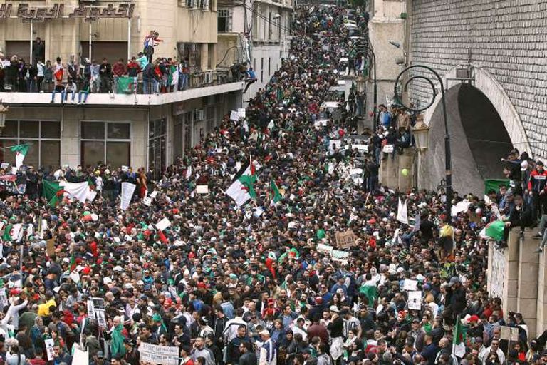 مظاهرة حاشدة الجمعة الماضي ضد ترشح بوتفليقة