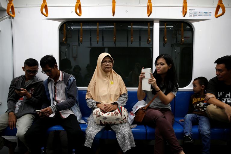 إندونيسيا تبدأ التشغيل التجريبي لمترو الأنفاق في العاصمة