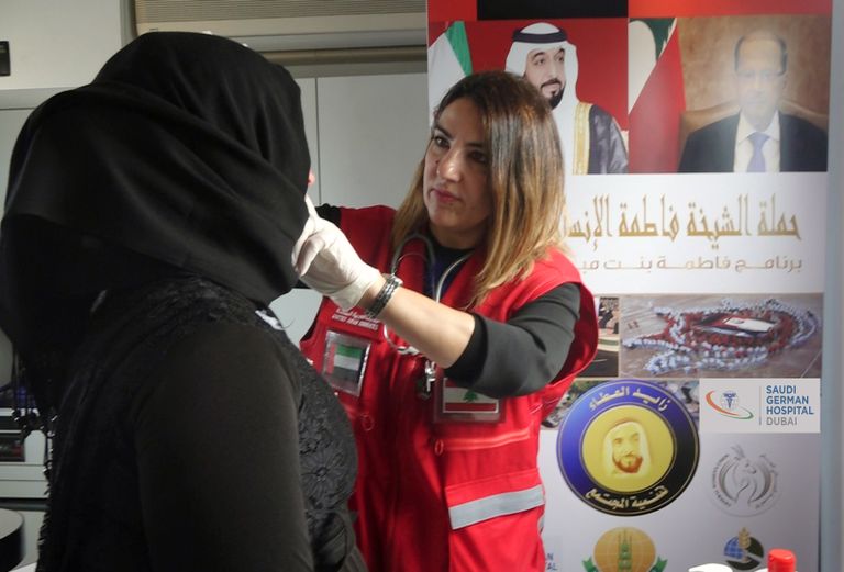 حملة الشيخة فاطمة الإنسانية تبدأ مهامها في صيدا