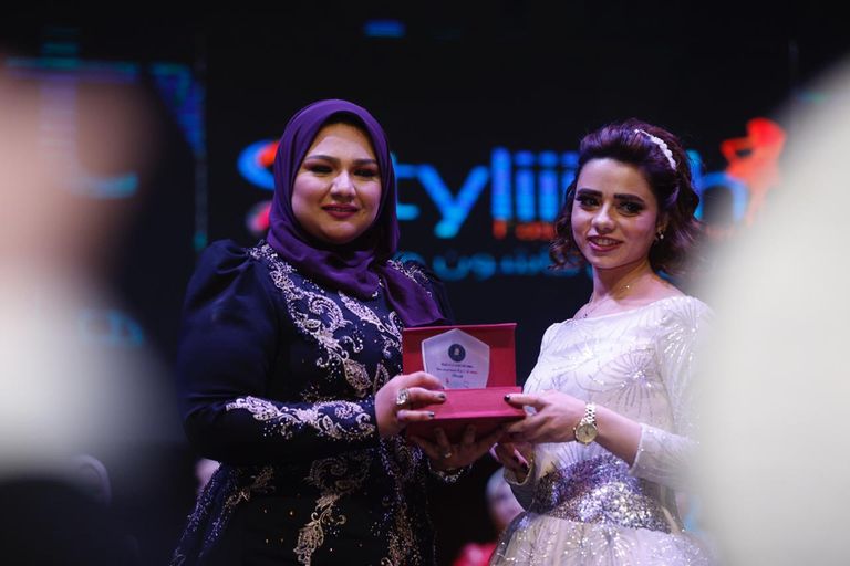 صحفية مصرية تفوز بلقب ملكة جمال المحجبات لعام ٢٠١٩