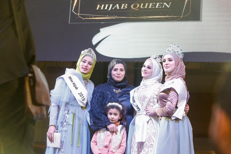 صحفية مصرية تفوز بلقب ملكة جمال المحجبات لعام ٢٠١٩