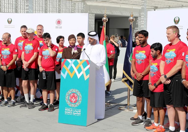 من مشاركة نادي تراث الإمارات في احتفالات "شعلة الأمل"