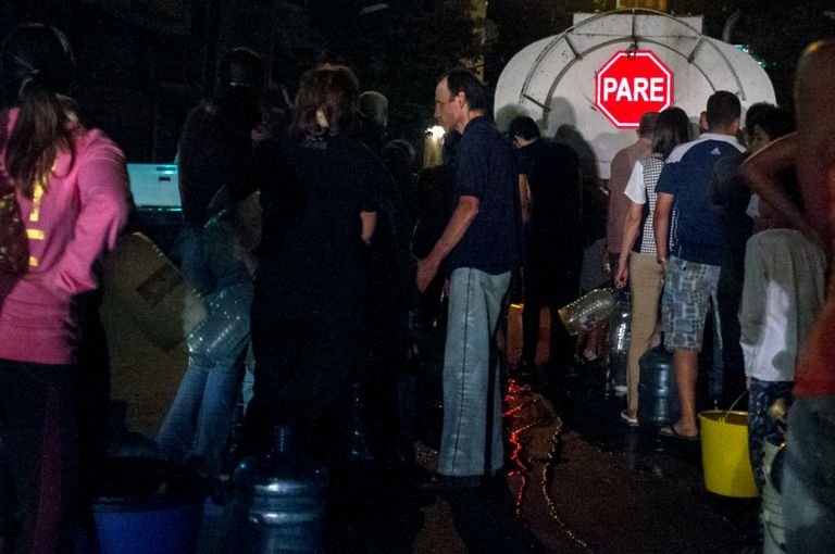 انقطاع الكهرباء يهدد حياة مرضى الكلى في فنزويلا