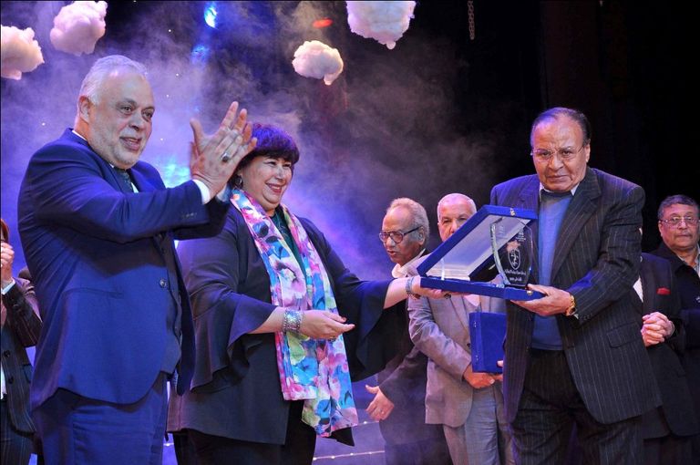 جانب من حفل التكريم بمهرجان المسرح العربي