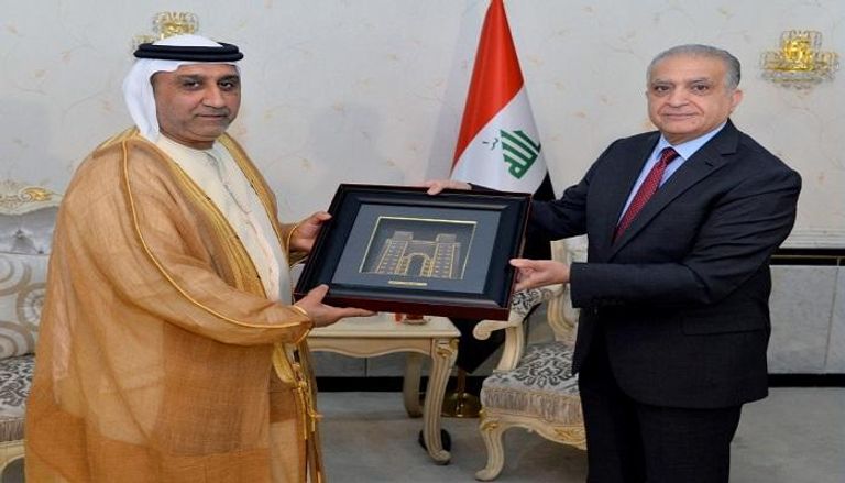 وزير الخارجية العراقي أثناء تكريم السفير الإماراتي