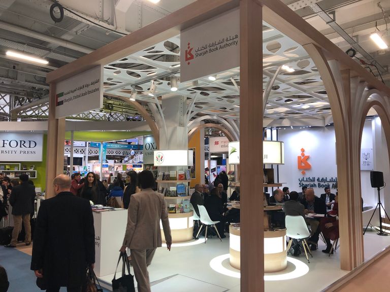 "الشارقة للكتاب" تنقل الثقافة العربية إلى جمهور لندن للكتاب
