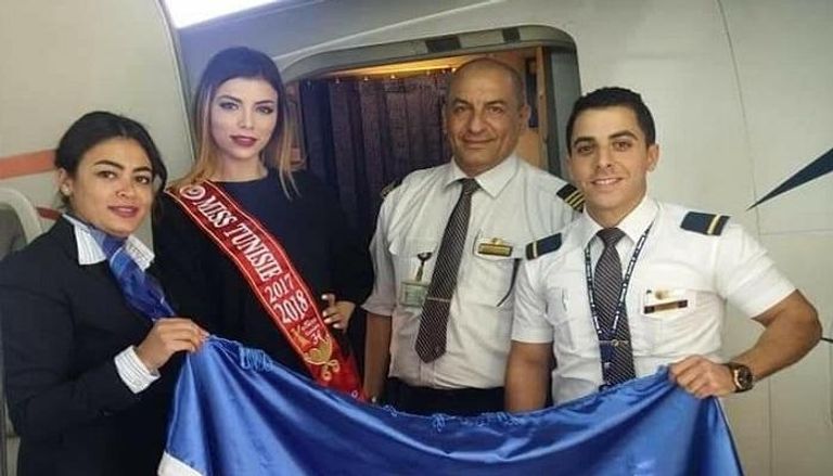 ملكة جمال تونس لحظة استقبالها في مطار القاهرة