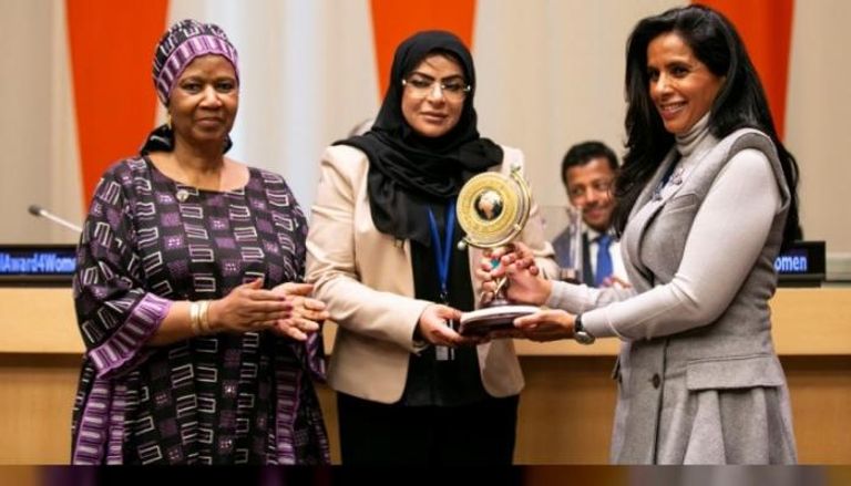 شرطة أبوظبي تفوز بجائزة عالمية في تمكين المرأة العاملة