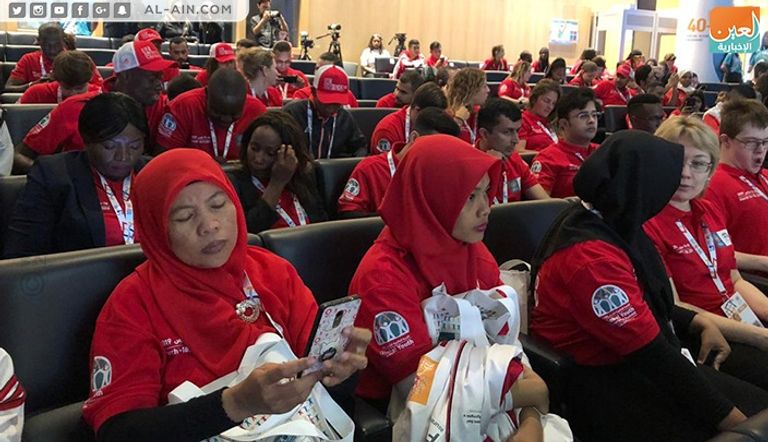 جانب من انطلاق القمة العالمية للشباب القادة في أبوظبي