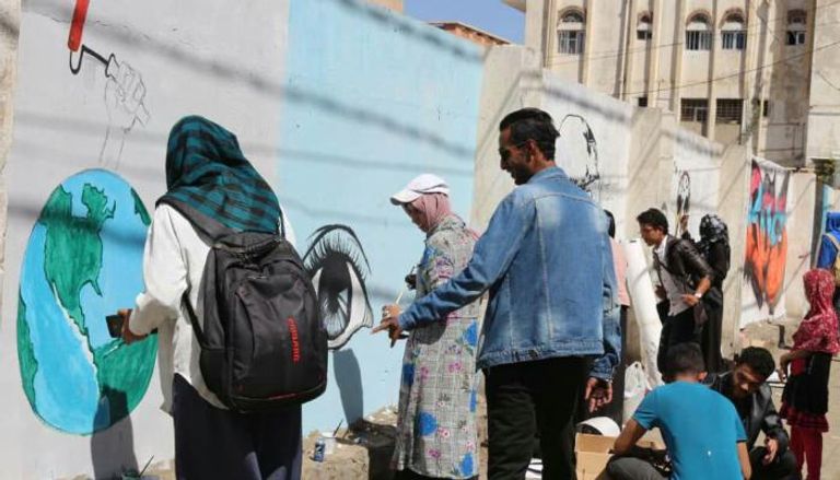 مليشيا الحوثي توقف حملة فنية للرسم في صنعاء
