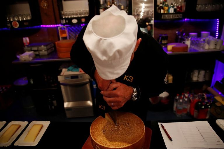 دراسة: موسيقى الهيب هوب تُكسب الجبن نكهة أفضل من موتسارت