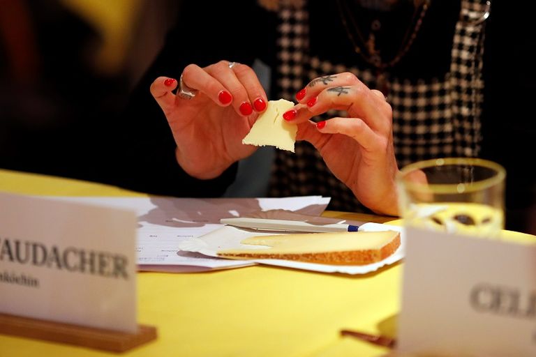 دراسة: موسيقى الهيب هوب تُكسب الجبن نكهة أفضل من موتسارت