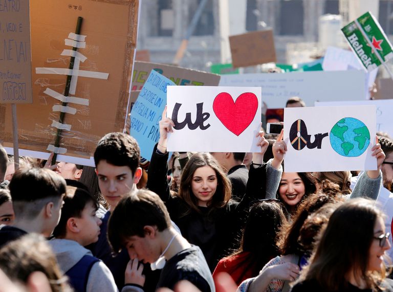 إضراب طلاب العالم احتجاجا على تغير المناخ